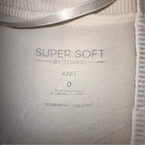 Torrid Cream Cardigan - Picture 2 of 4